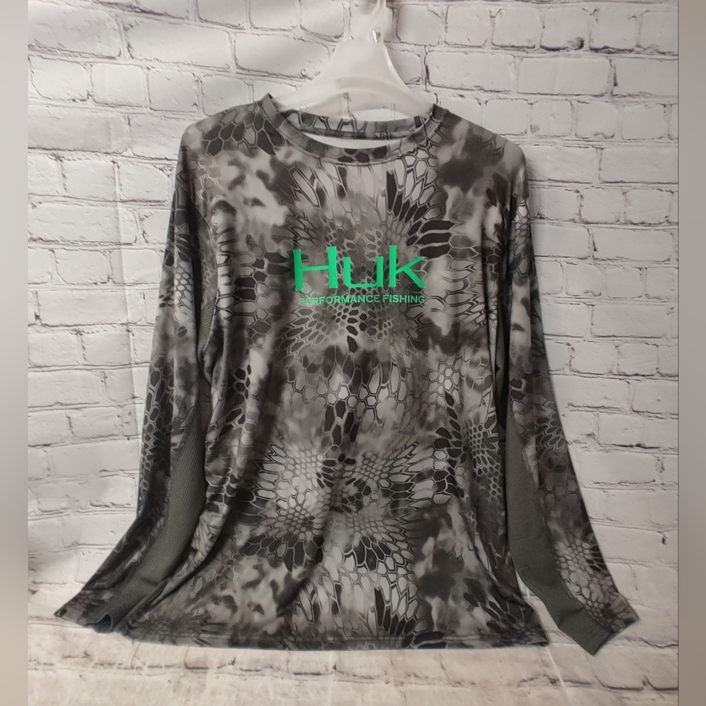 Huk Performance Scale Print Grey Green XL Longsleeve Fishing Rash Guard